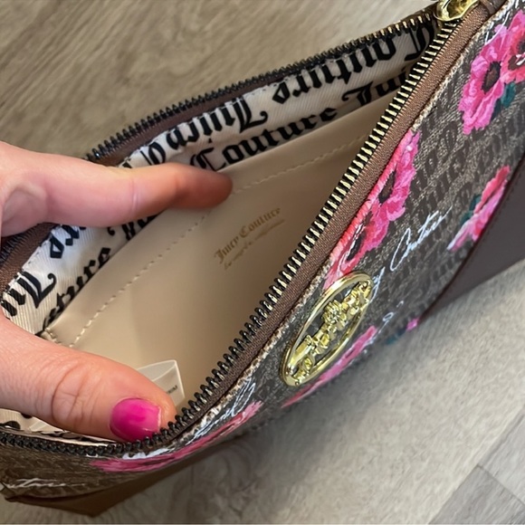 Juicy Couture Wristlet NWOT - Picture 9 of 10